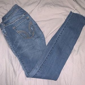 HOLLISTER JEANS!!